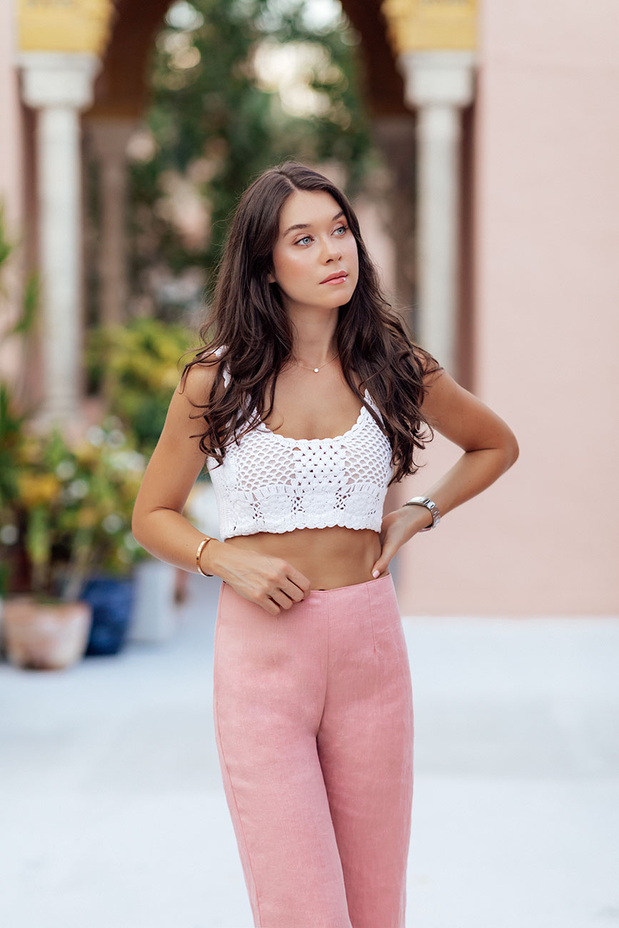 72 hours in boca raton, Florida with the boca resort liv for luxury liv micheli wearing Faithful the Brand pink linen pants, a Majorelle Crochet Top and Club Monaco shoes at the Boca Resort in Boca Raton, Florida