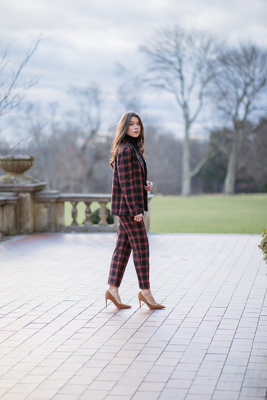 lusting over luxe suits for the holidays liv for luxury liv micheli wearing L'Acadamie Susan Jacket and Lacadamie Susan Pants. She paired the Lacadamie suit with a Wolford Body Suit and M. Gemi Esatto pumps